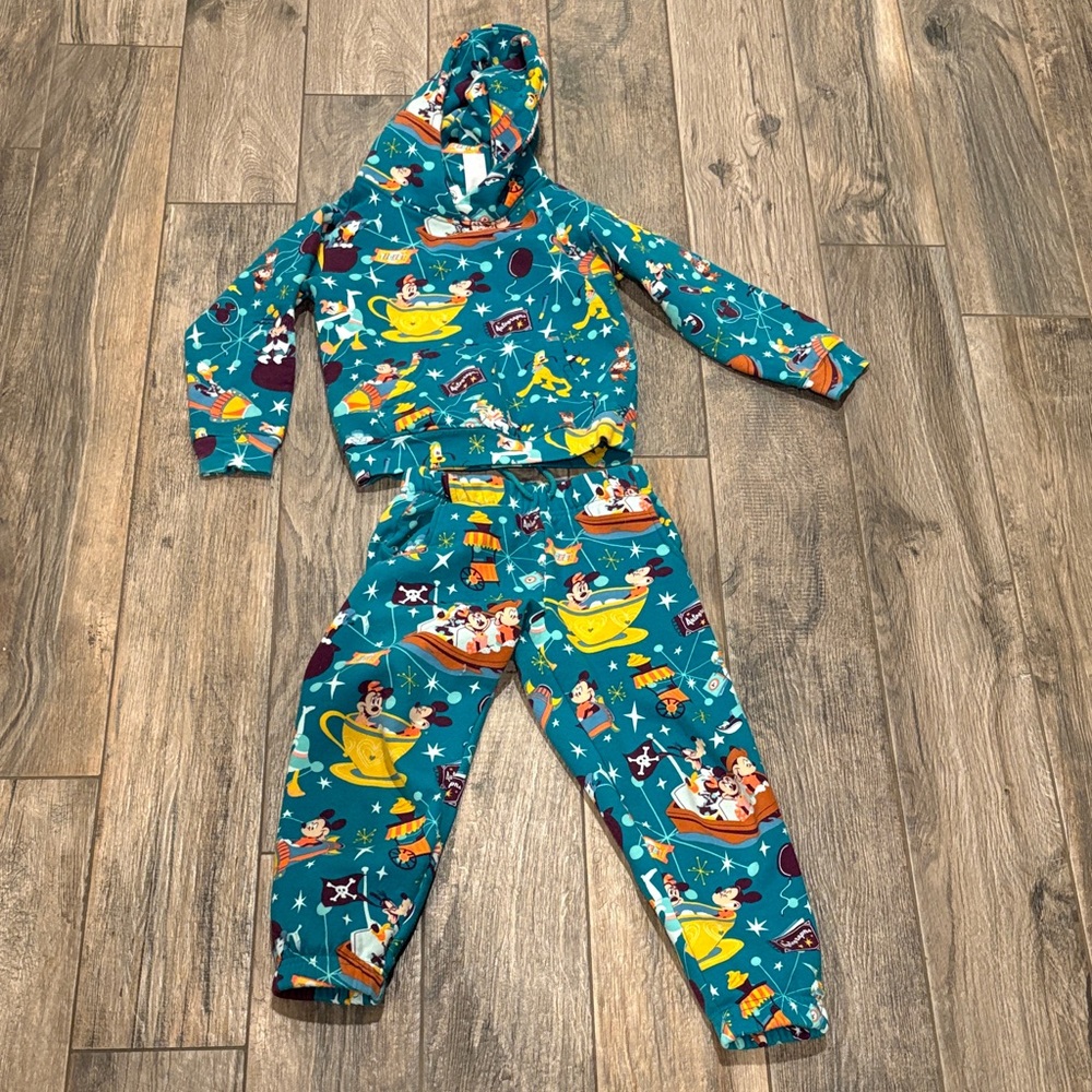 Disneyland hoddie set